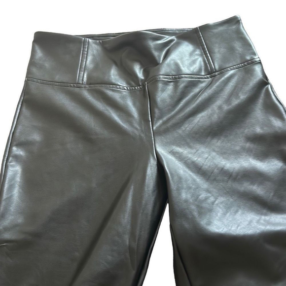 Badgley Mischka Faux Leather Straight Leg Pants Size‎ Medium Black - Picture 4 of 10